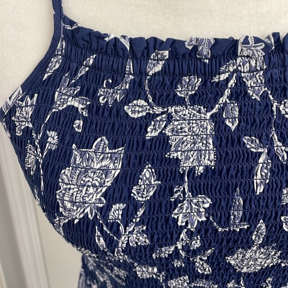 Reitmans Signature Sundress Ruched Bodice Criss Cross Cami Straps Pleated Size M - Picture 3 of 15